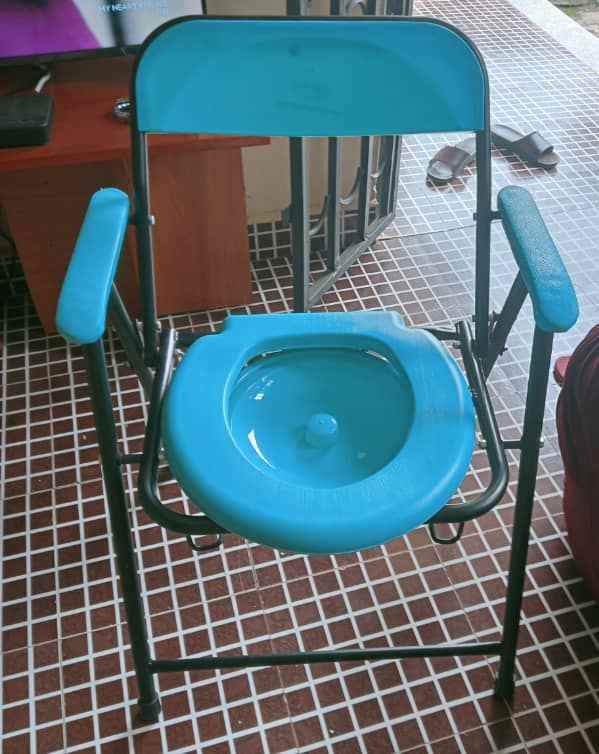 Toilet Chair for the elderly