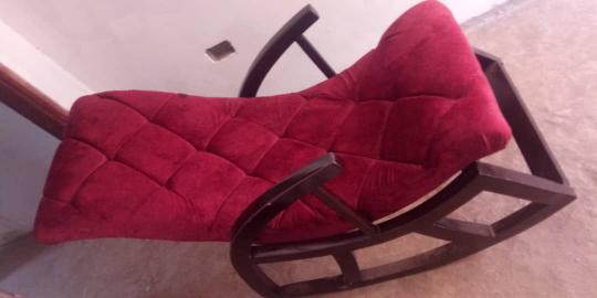 Rocking chair, still new