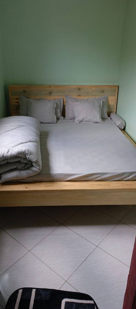 5×6 floating bed, Standard design