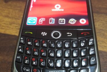 BlackBerry phone for sale – Curvy