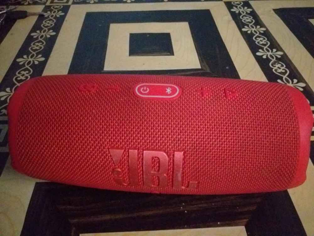 JBL charge5 speaker