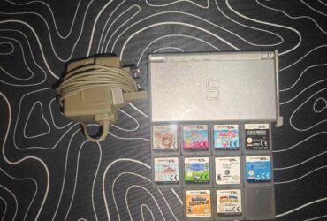 Nintendo DS (Grey) + 10 games